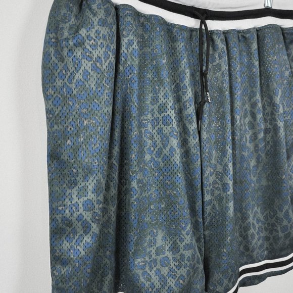 John Elliot Game Shorts - Picture 4 of 7